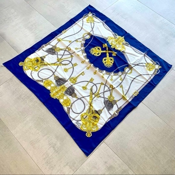 Auth HERMES Carre 90 Cliquetis Scarf Blue/Multicolor 100% Silk - Picture 4 of 5